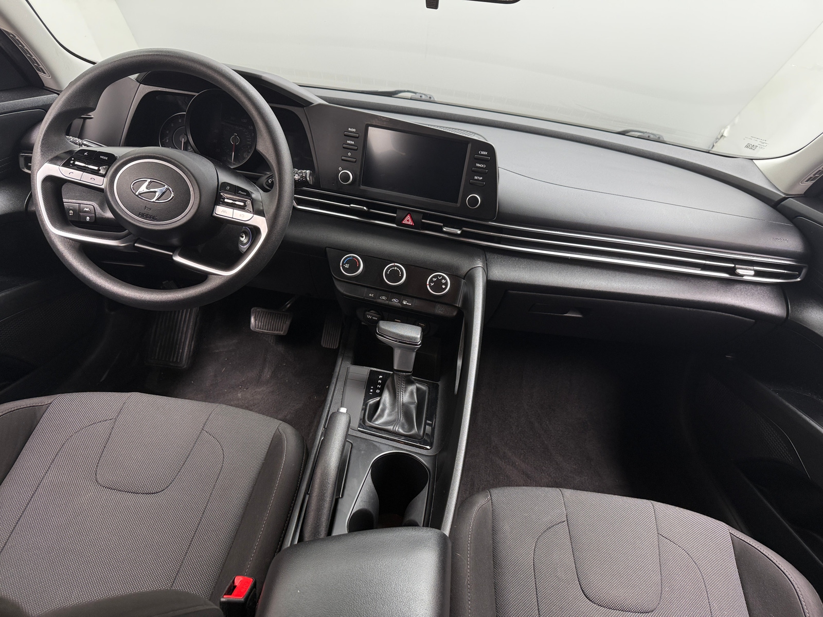 Thumbnail: 2021 Hyundai Elantra - 3