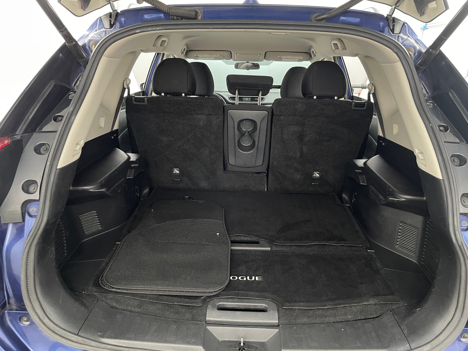 Thumbnail: 2018 Nissan Rogue - 7