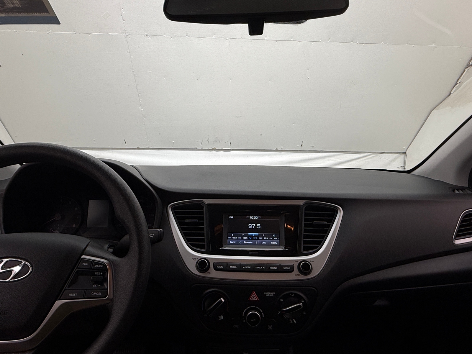 Thumbnail: 2022 Hyundai Accent - 3