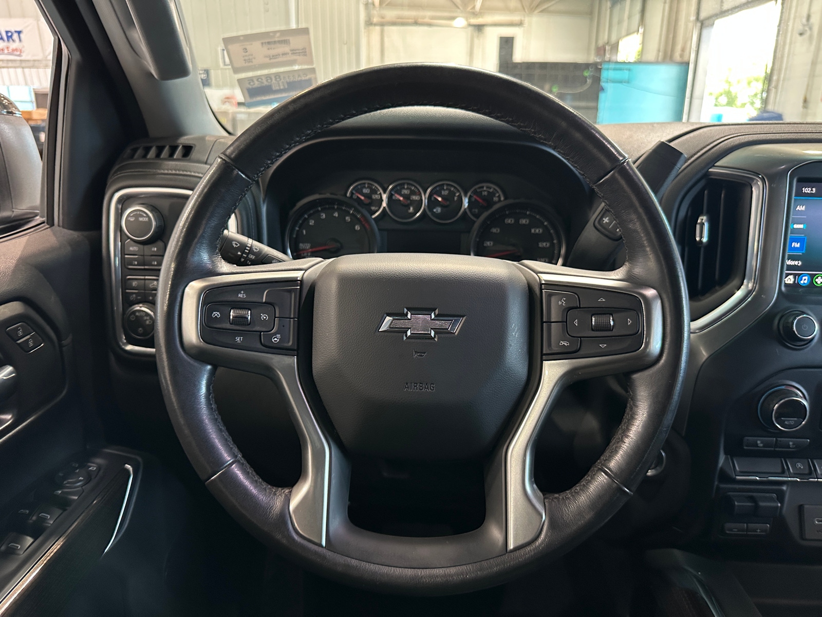 Thumbnail: 2021 Chevrolet Silverado 1500 - 5