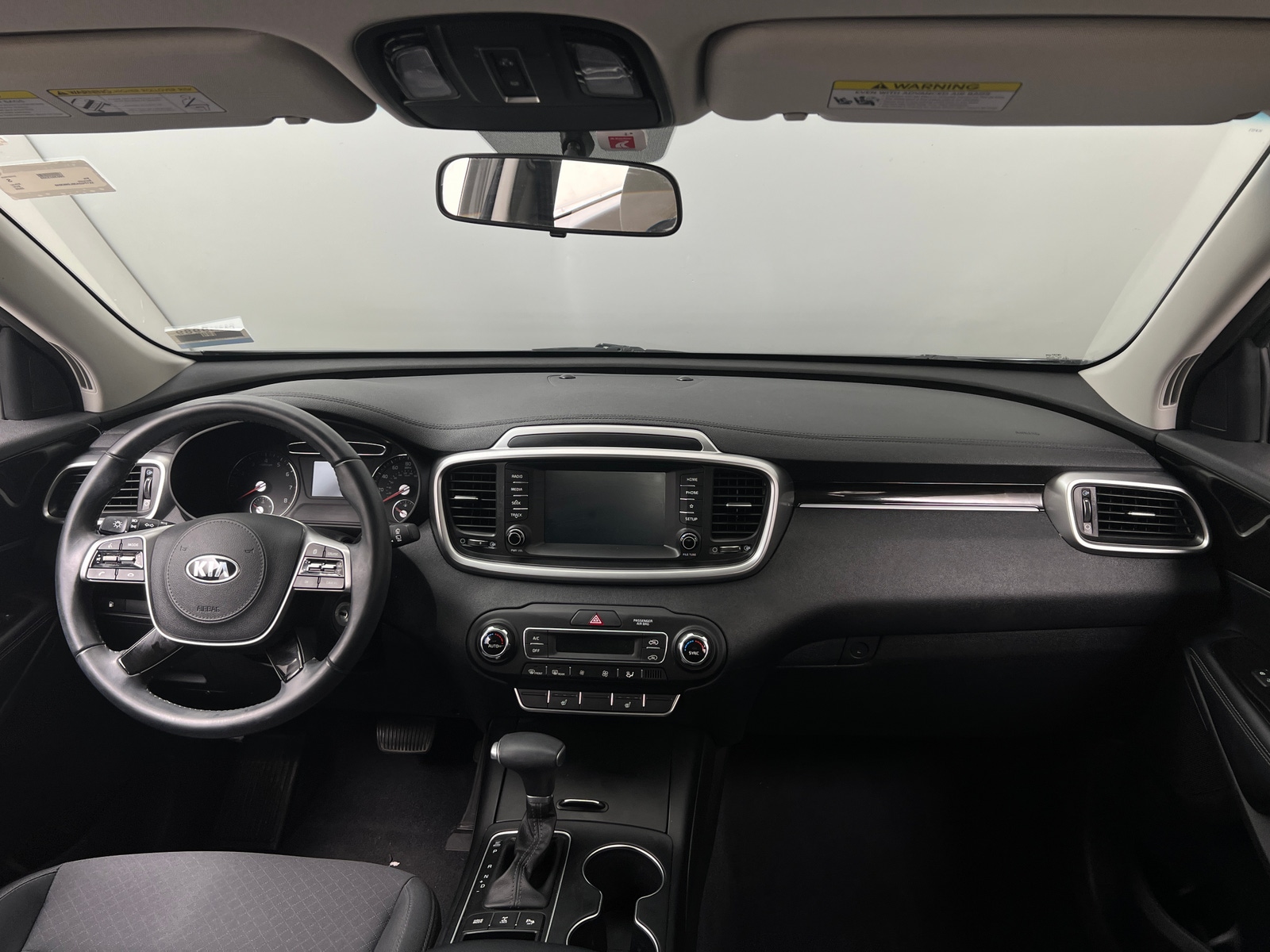 Thumbnail: 2020 Kia Sorento - 3