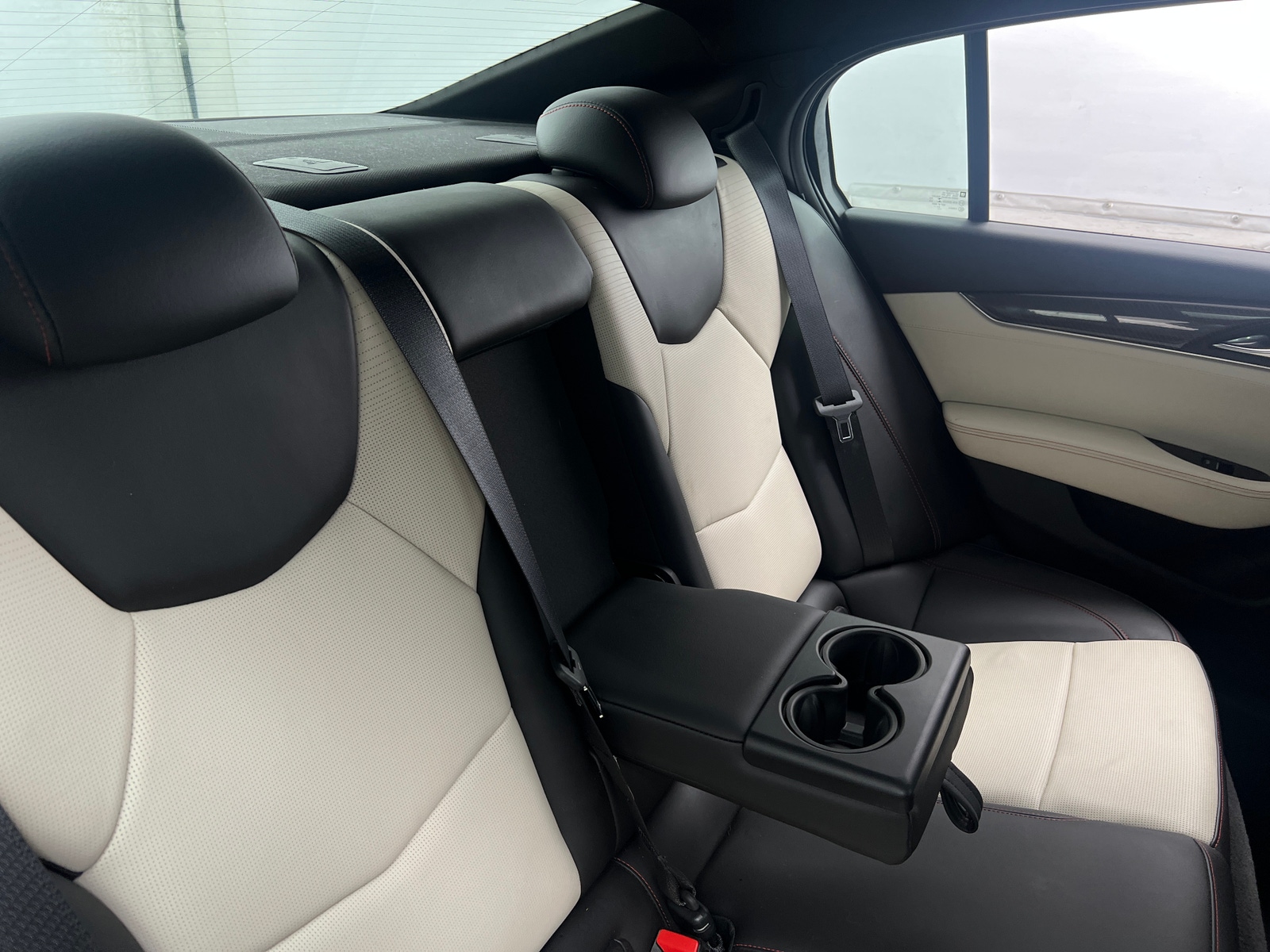Thumbnail: 2022 Cadillac CT5 - 5