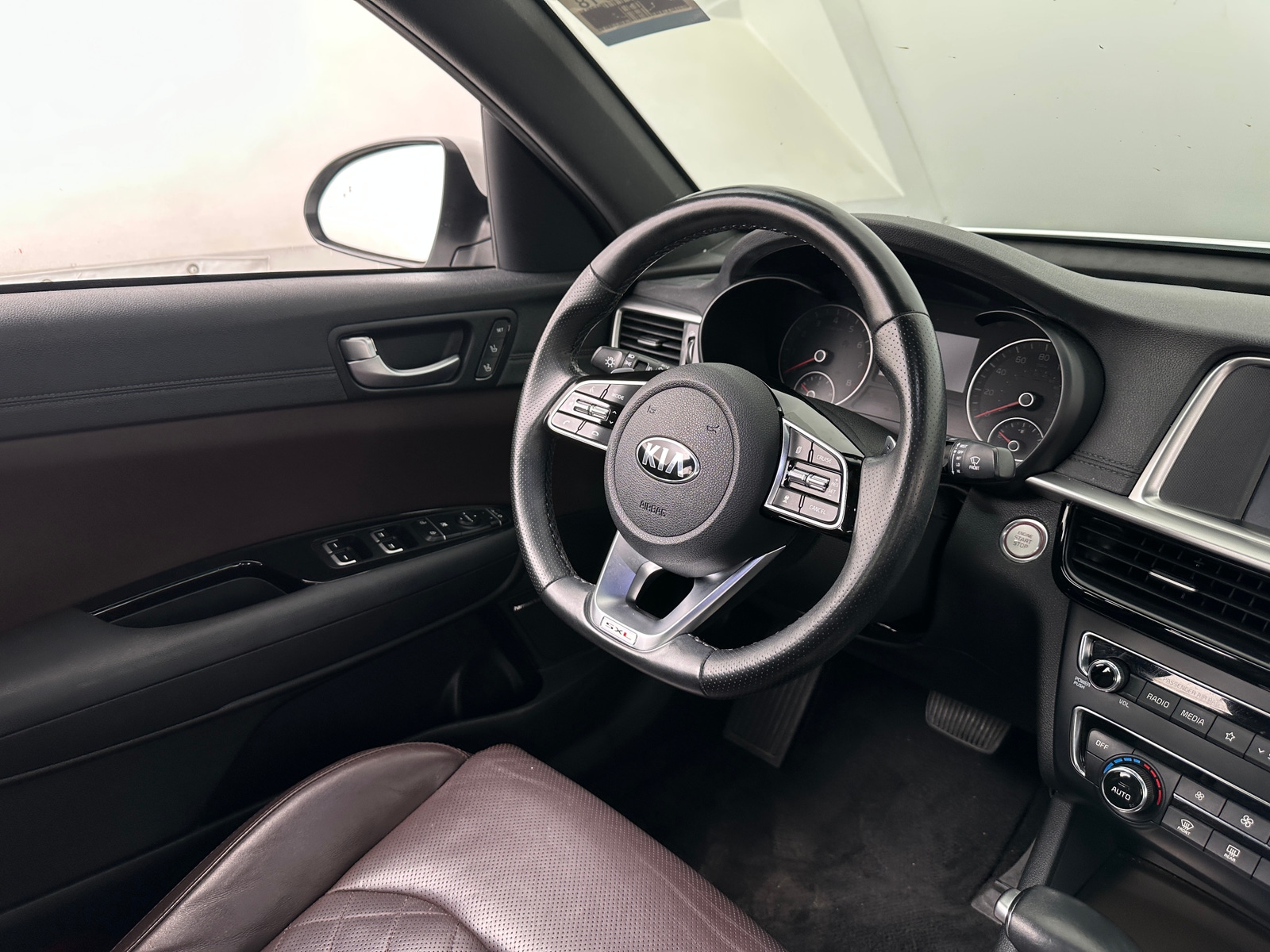 Thumbnail: 2019 Kia Optima - 4