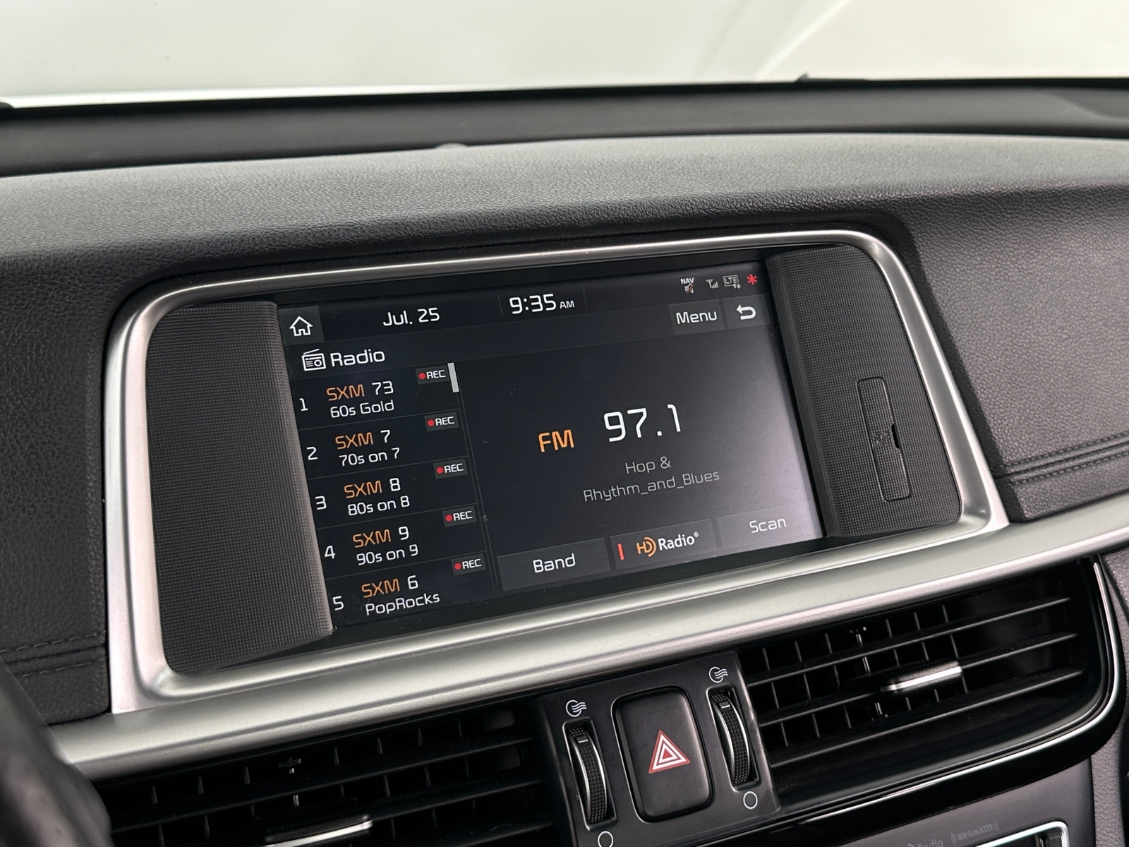 Thumbnail: 2019 Kia Optima - 3