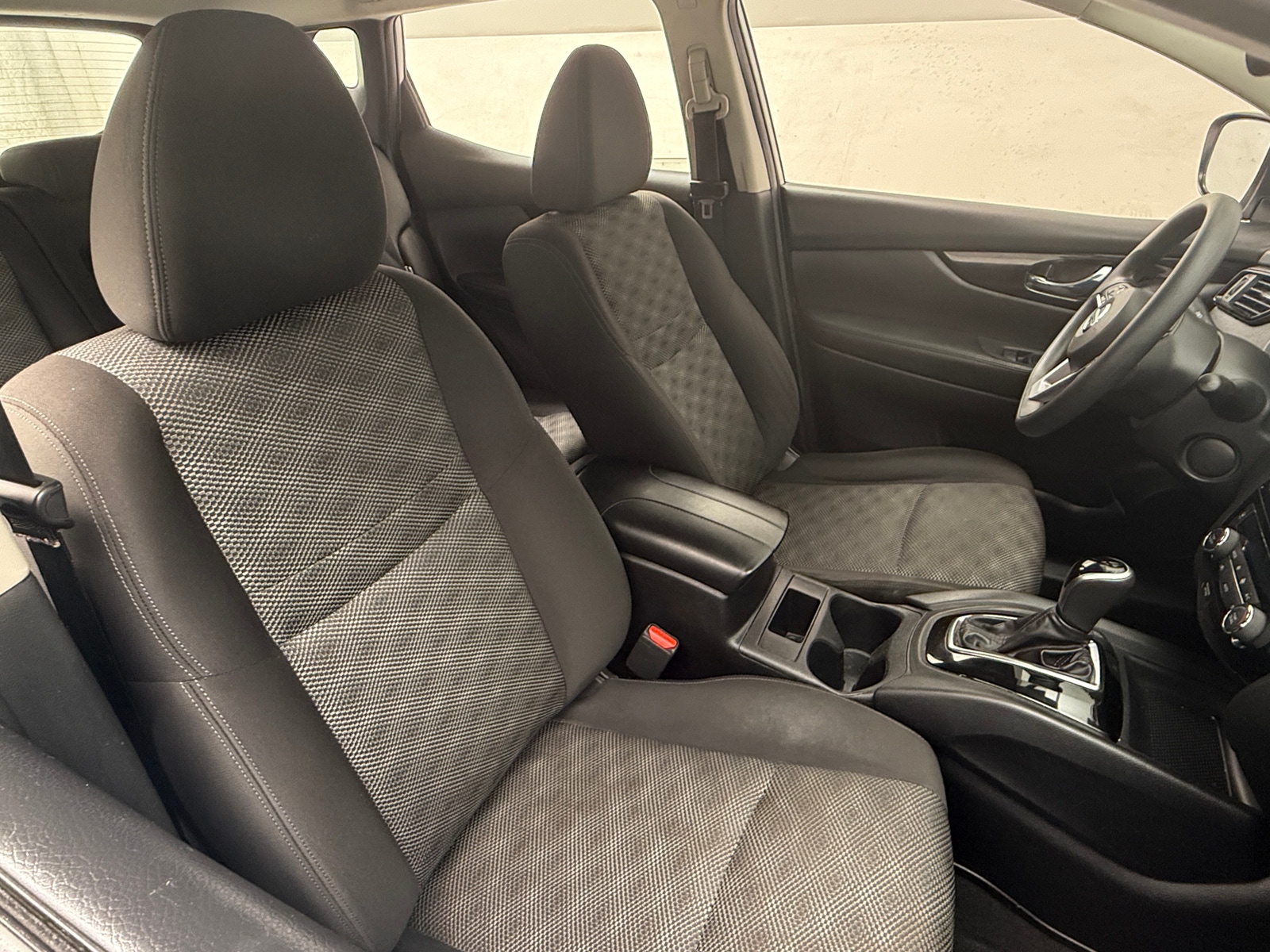 Thumbnail: 2020 Nissan Rogue Sport - 2