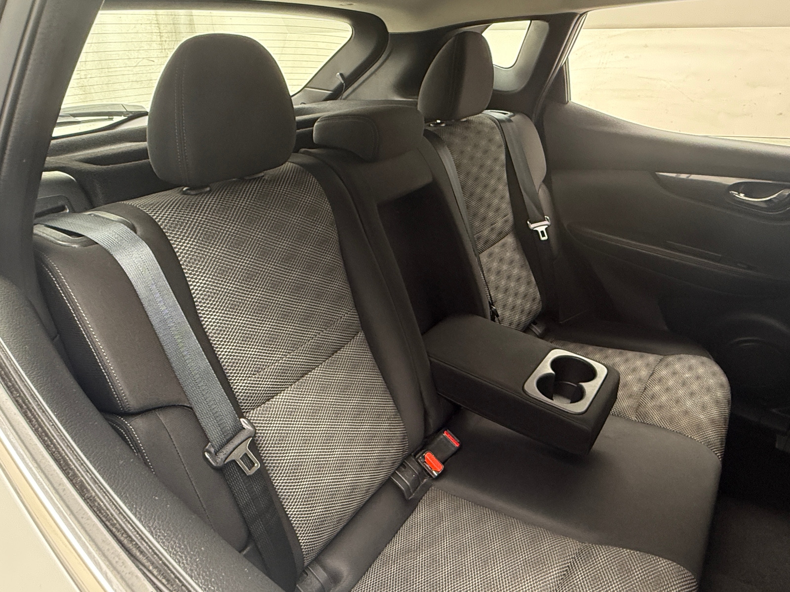 Thumbnail: 2020 Nissan Rogue Sport - 6