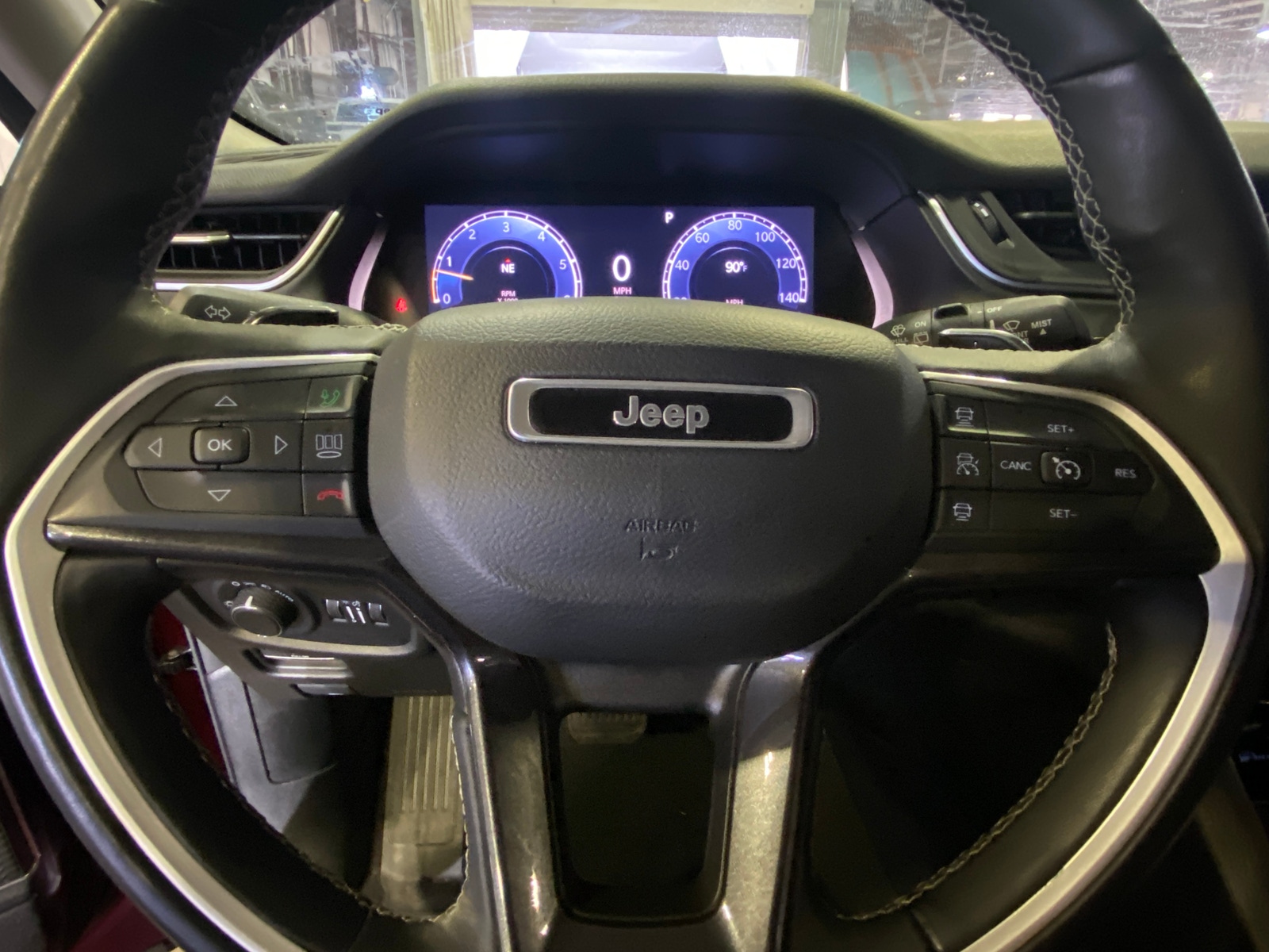 Thumbnail: 2022 Jeep Grand Cherokee L - 5