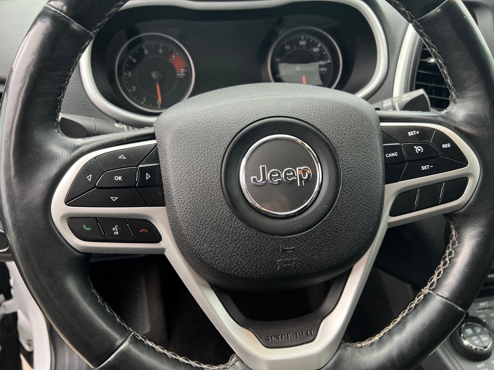 Thumbnail: 2018 Jeep Cherokee - 4