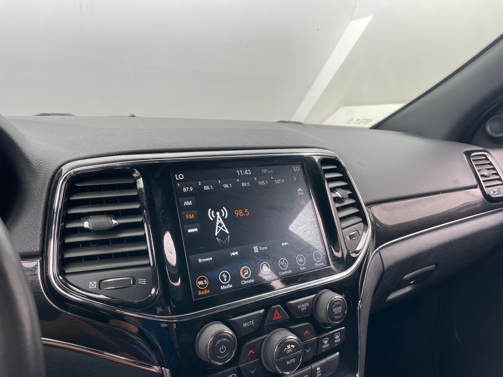 Thumbnail: 2019 Jeep Grand Cherokee - 4