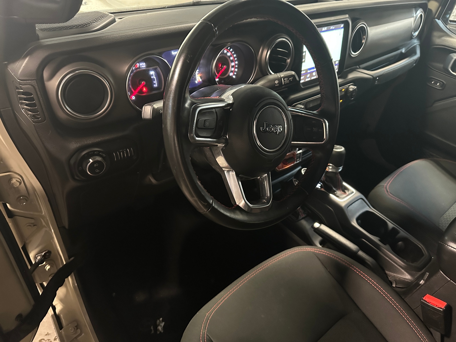 Thumbnail: 2022 Jeep Gladiator - 3