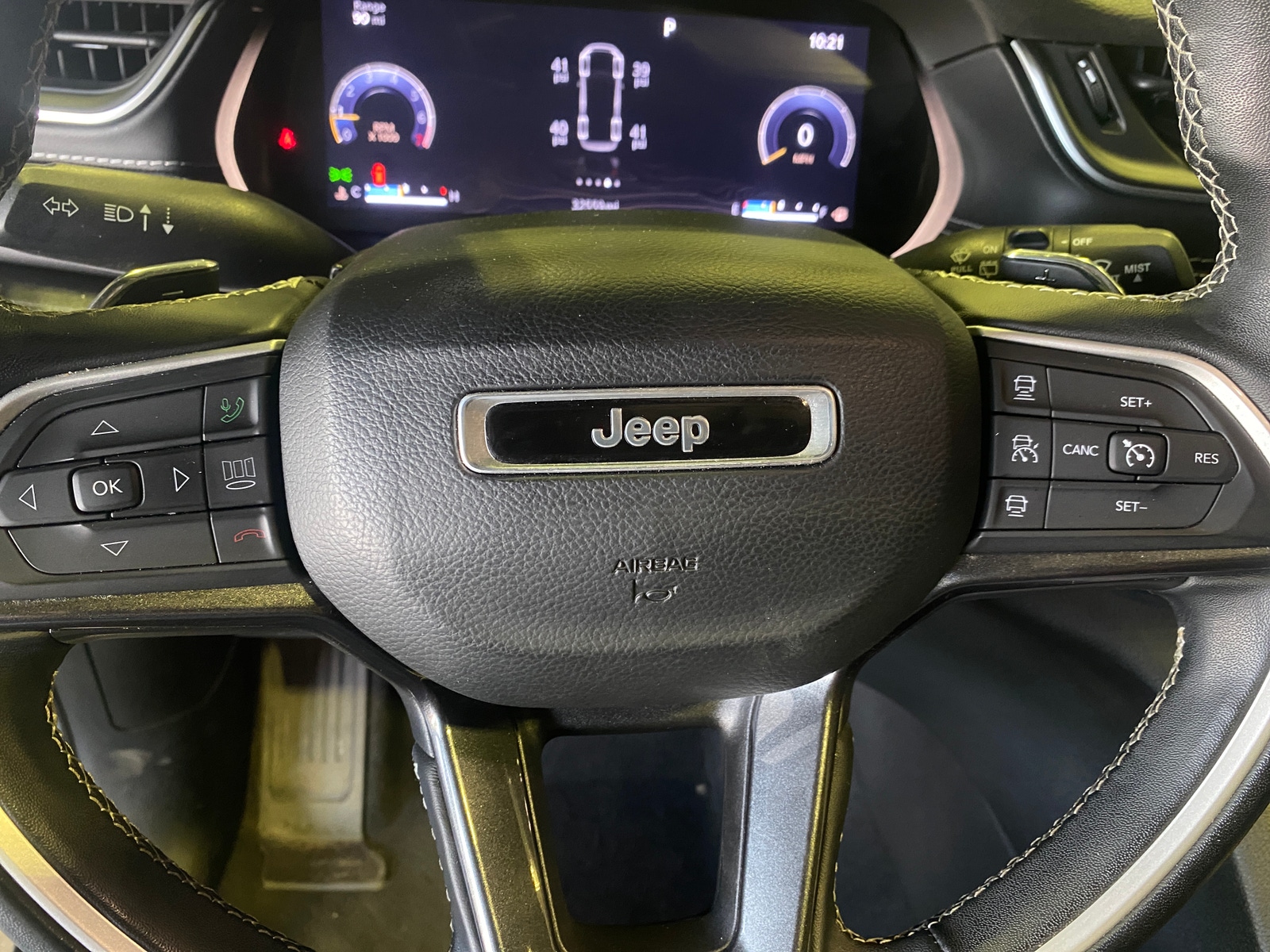 Thumbnail: 2022 Jeep Grand Cherokee L - 4