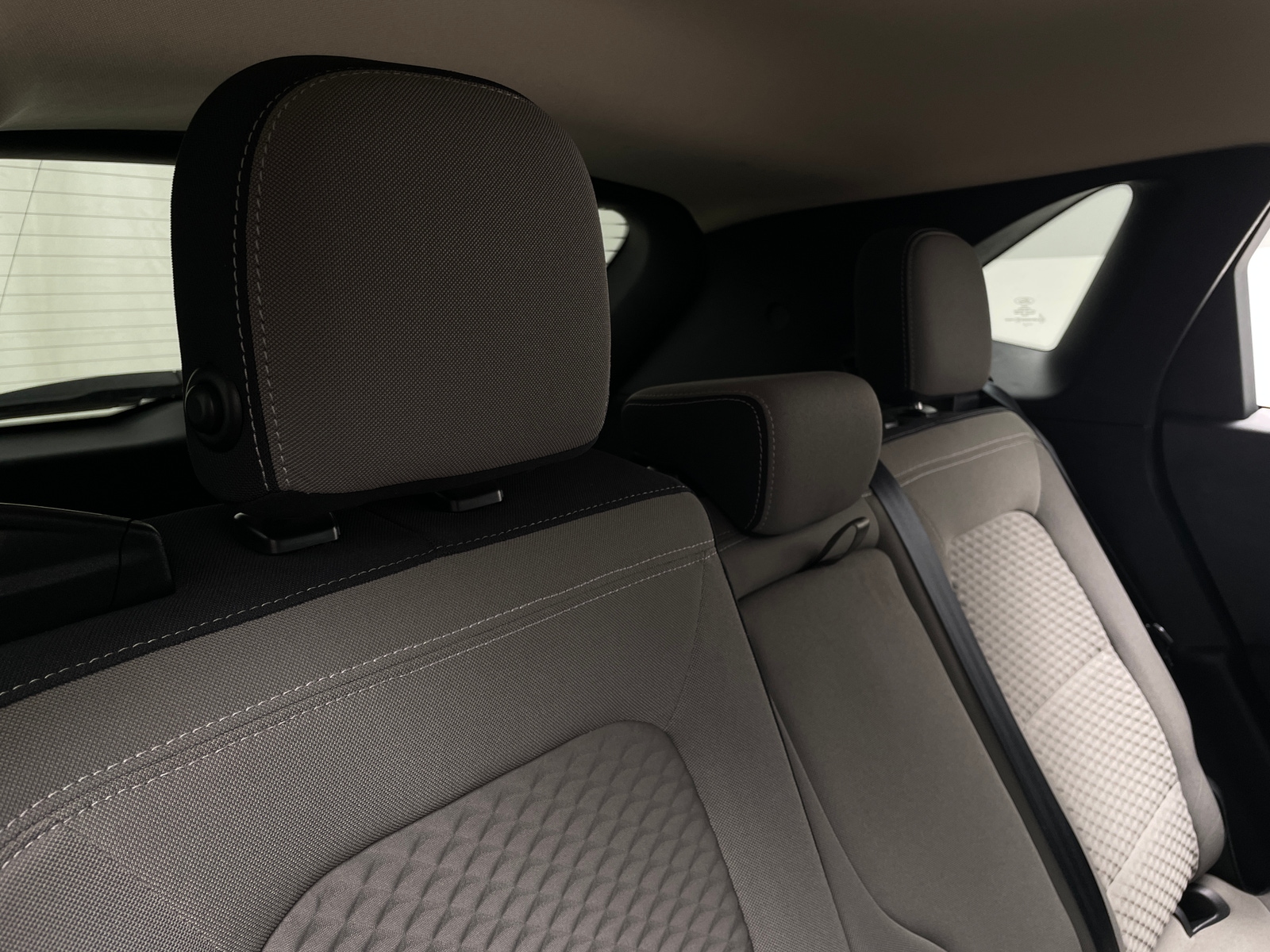 Thumbnail: 2020 Ford Escape - 6