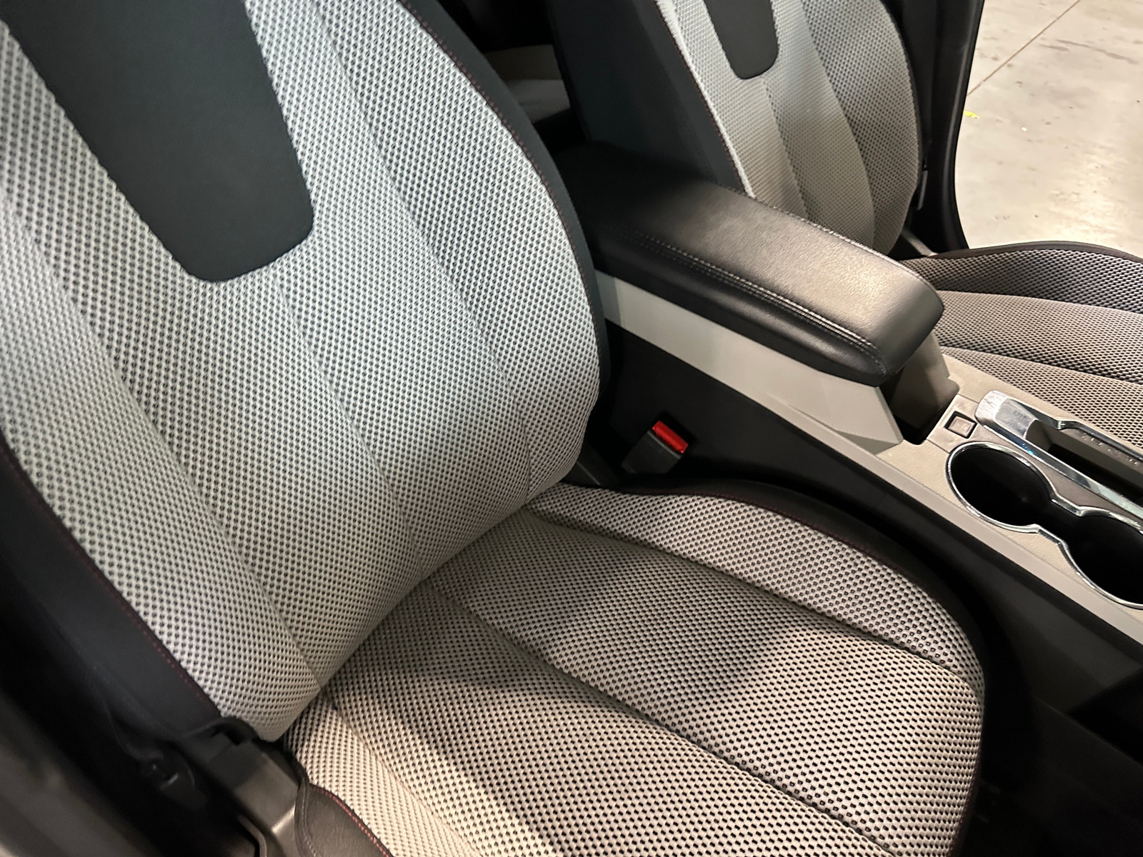 Thumbnail: 2017 Chevrolet Equinox - 2