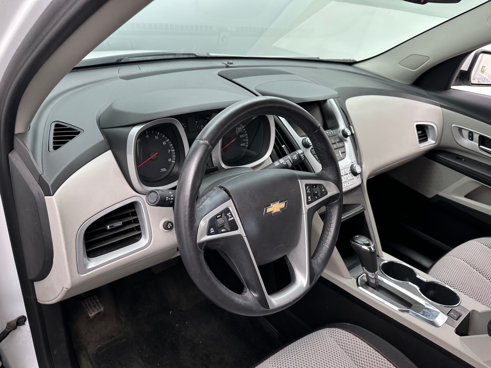 Thumbnail: 2017 Chevrolet Equinox - 3
