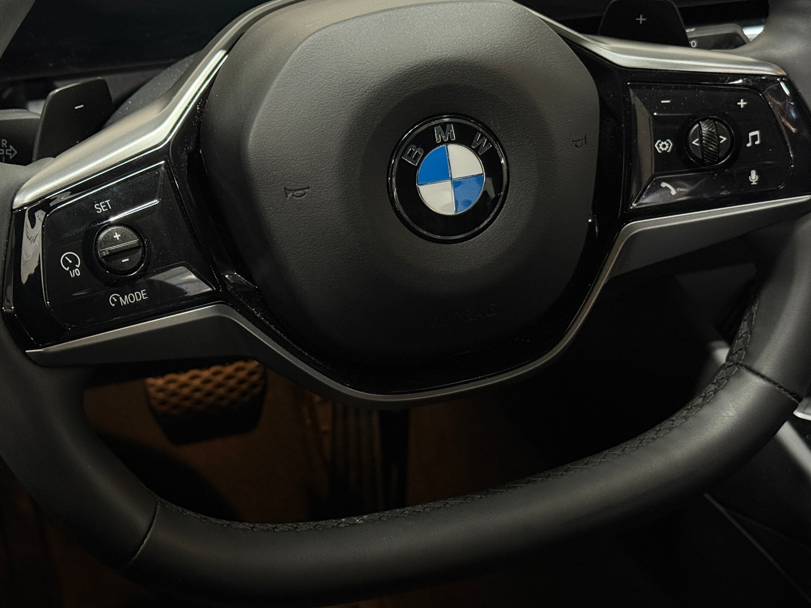 Thumbnail: 2024 BMW 5 Series - 4