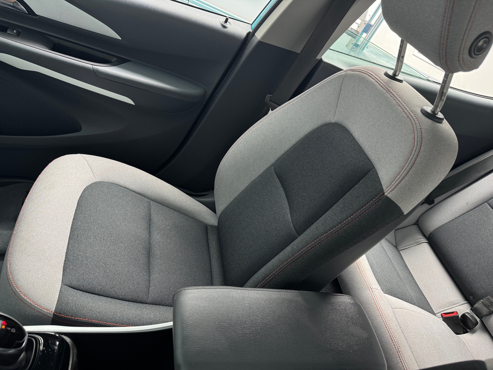 Thumbnail: 2021 Chevrolet Bolt EV - 2