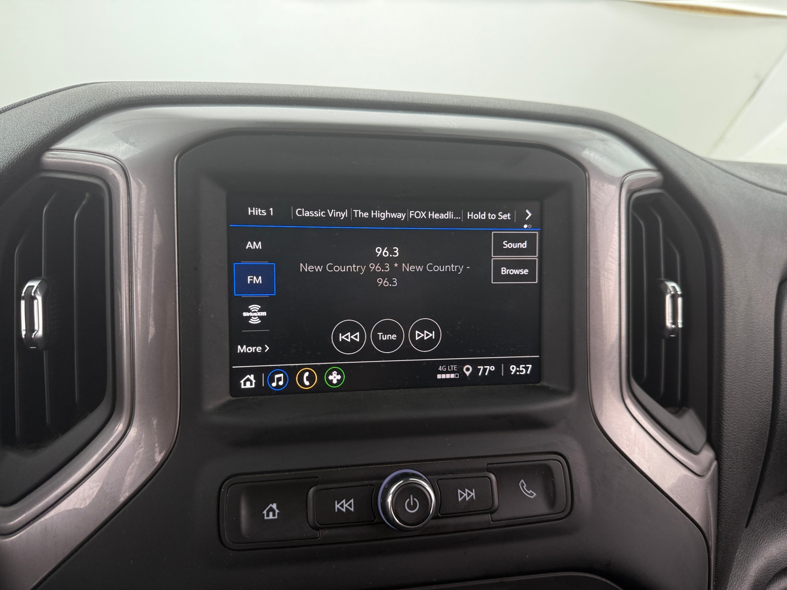 Thumbnail: 2024 Chevrolet Silverado 2500 - 4