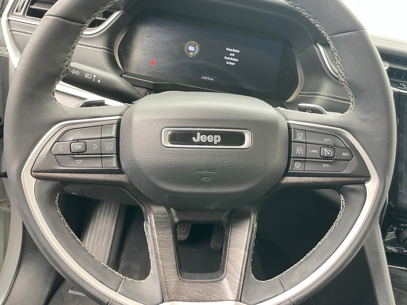 Thumbnail: 2023 Jeep Grand Cherokee L - 4
