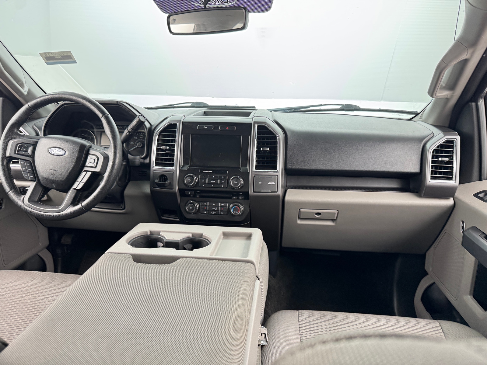 Thumbnail: 2015 Ford Econoline - 3