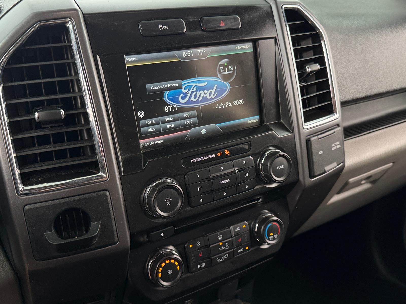 Thumbnail: 2015 Ford Econoline - 4