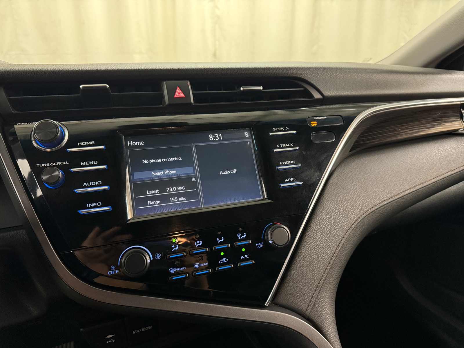 Thumbnail: 2018 Toyota Camry - 4