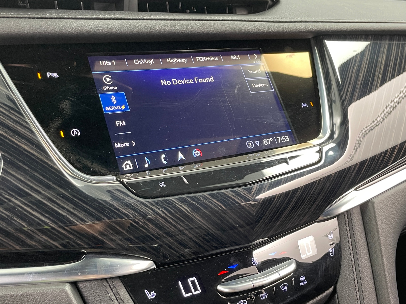 Thumbnail: 2025 Cadillac XT6 - 3