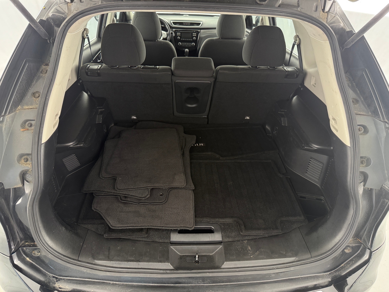 Thumbnail: 2016 Nissan Rogue - 7