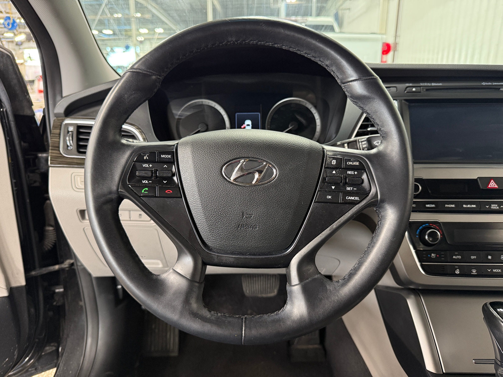 Thumbnail: 2016 Hyundai Sonata - 4