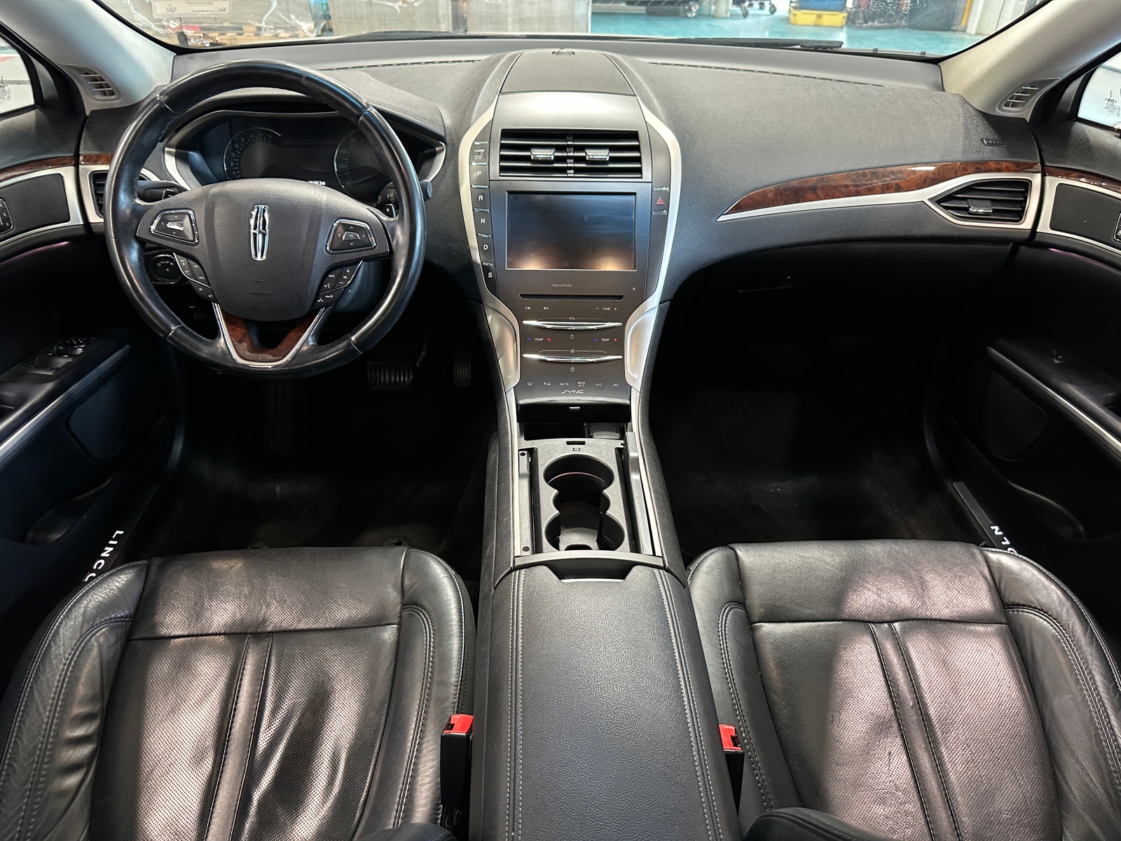 Thumbnail: 2016 Lincoln MKZ - 2