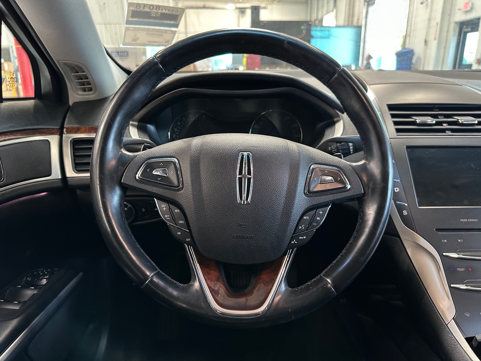 Thumbnail: 2016 Lincoln MKZ - 4