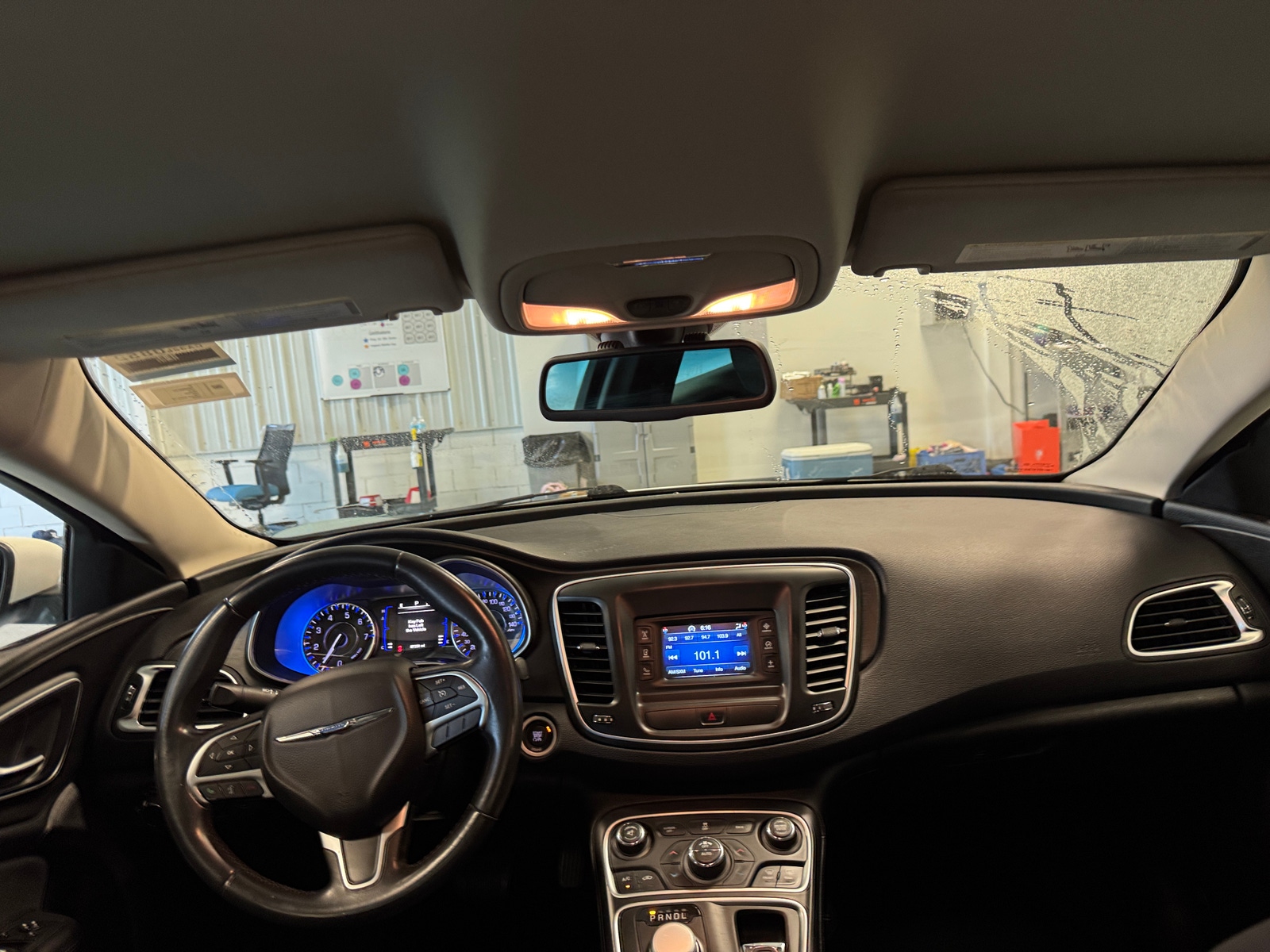 Thumbnail: 2015 Chrysler 200 - 3