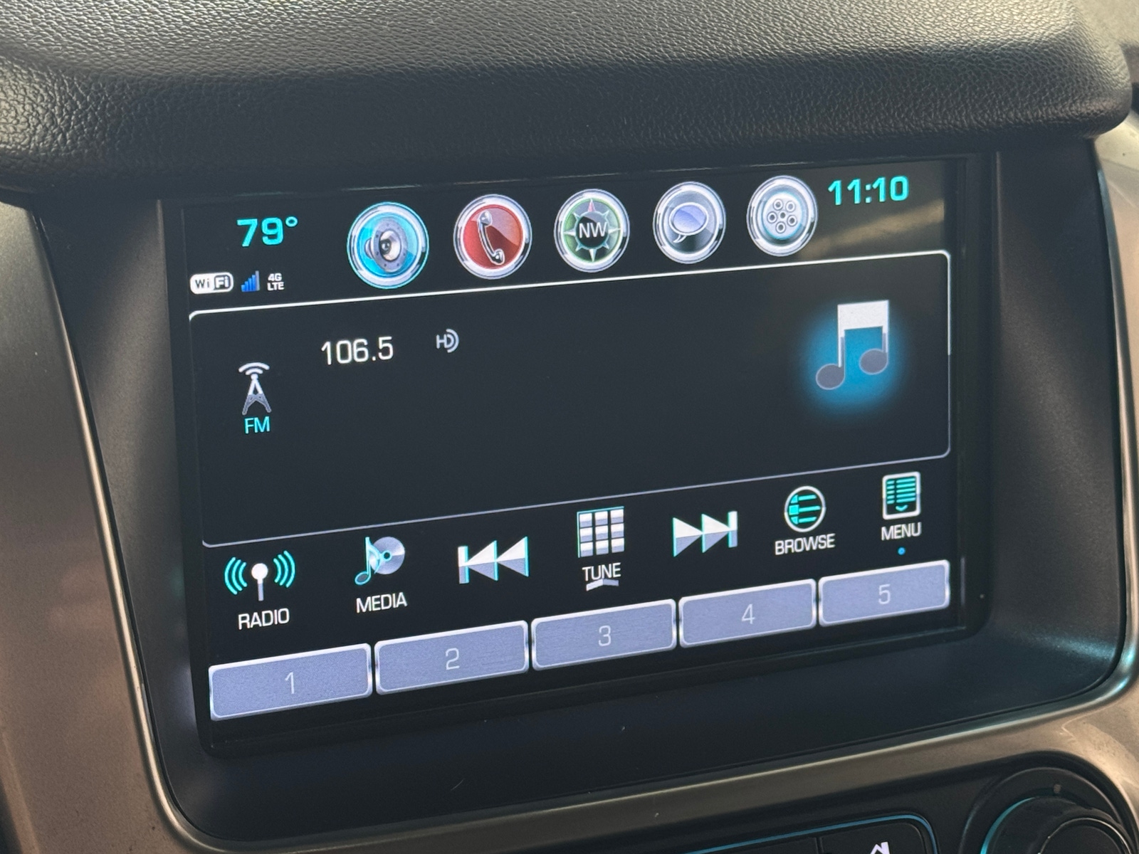 Thumbnail: 2019 Chevrolet Tahoe - 3