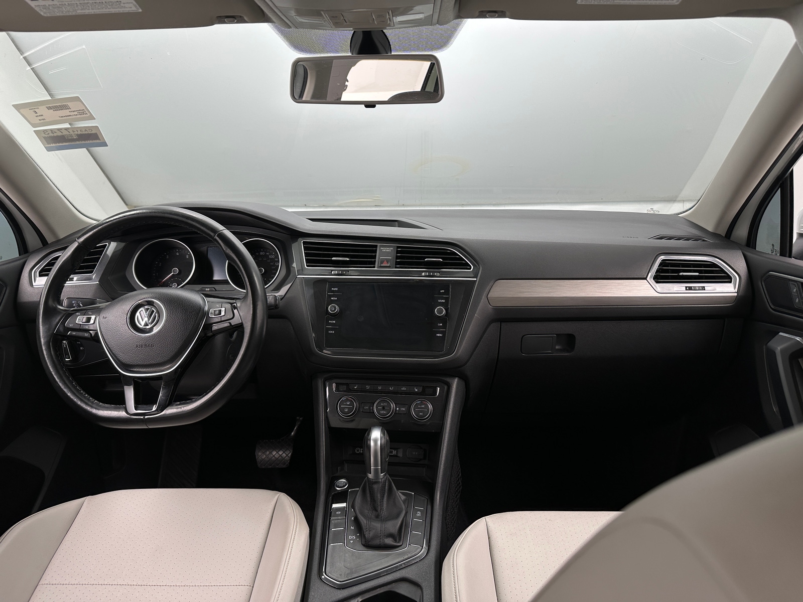 Thumbnail: 2018 Volkswagen Tiguan - 2