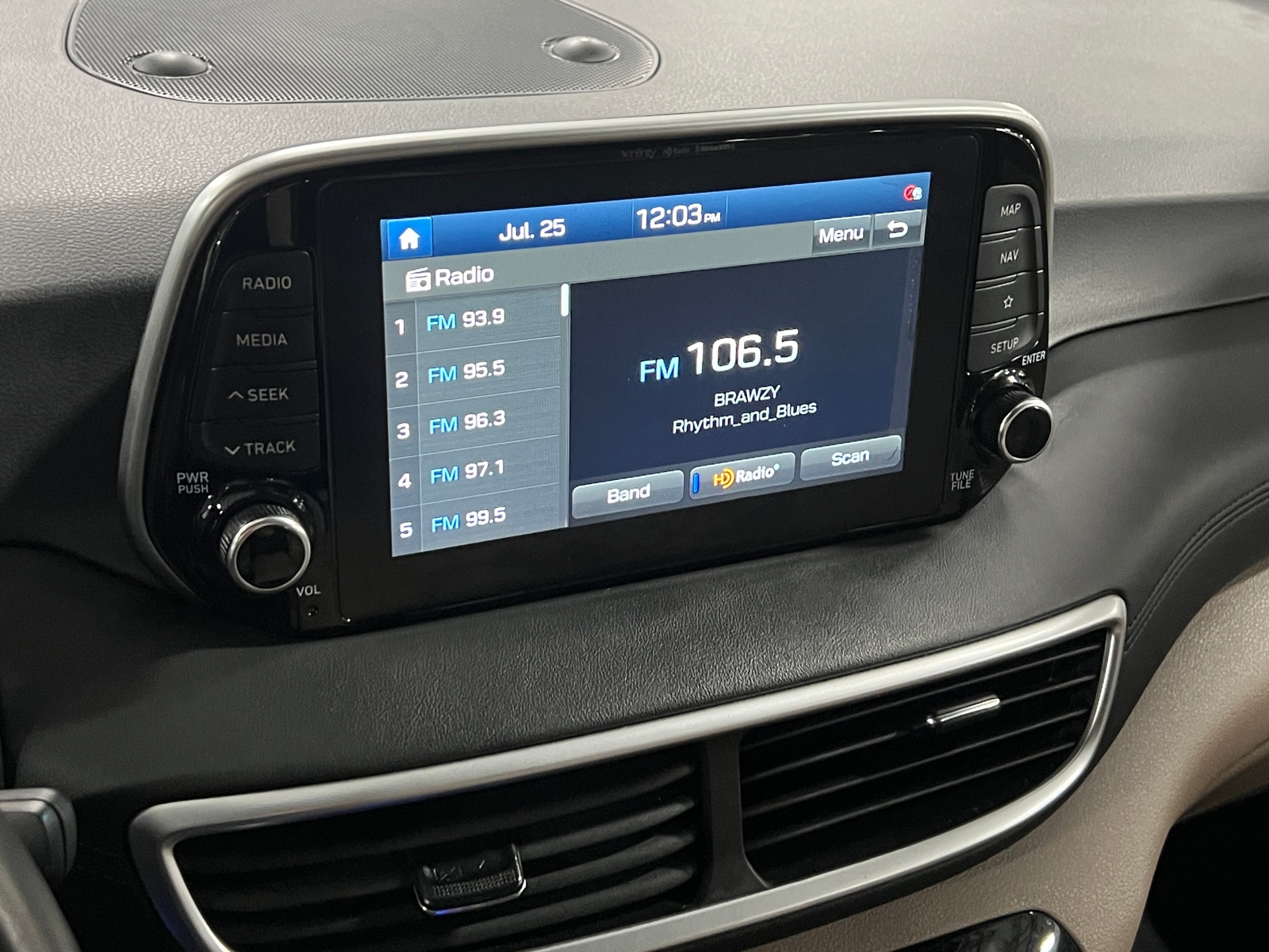 Thumbnail: 2020 Hyundai Tucson - 3