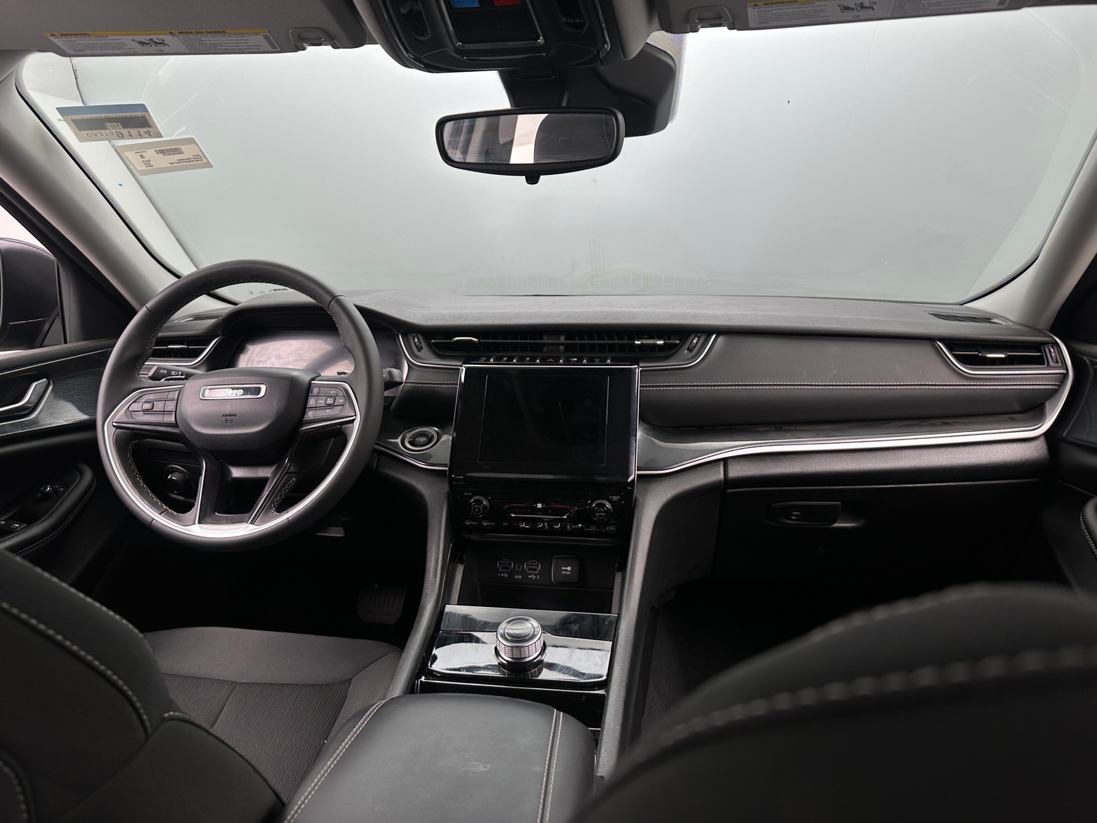 Thumbnail: 2023 Jeep Grand Cherokee - 3