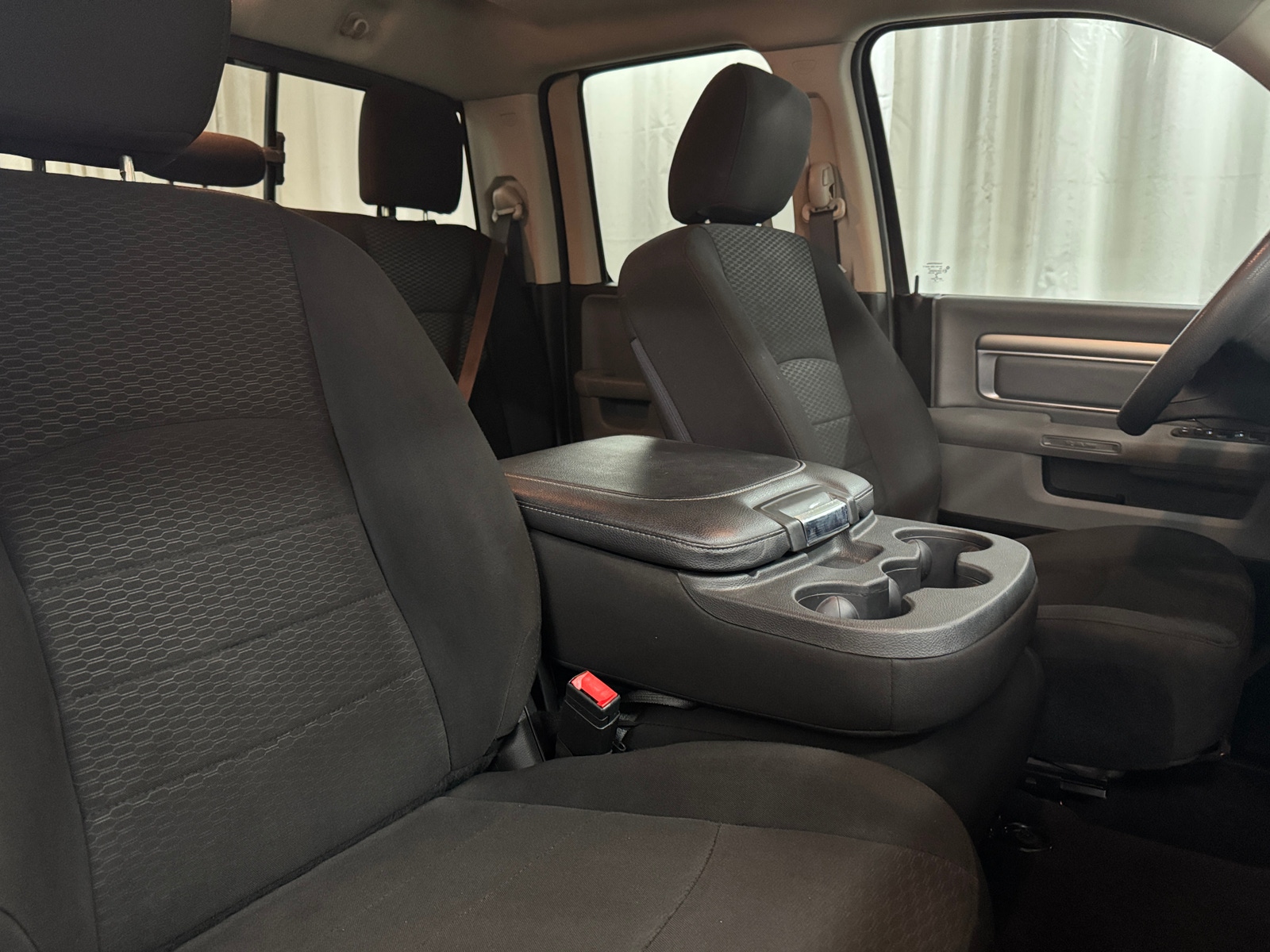 Thumbnail: 2020 RAM 1500 Classic - 2