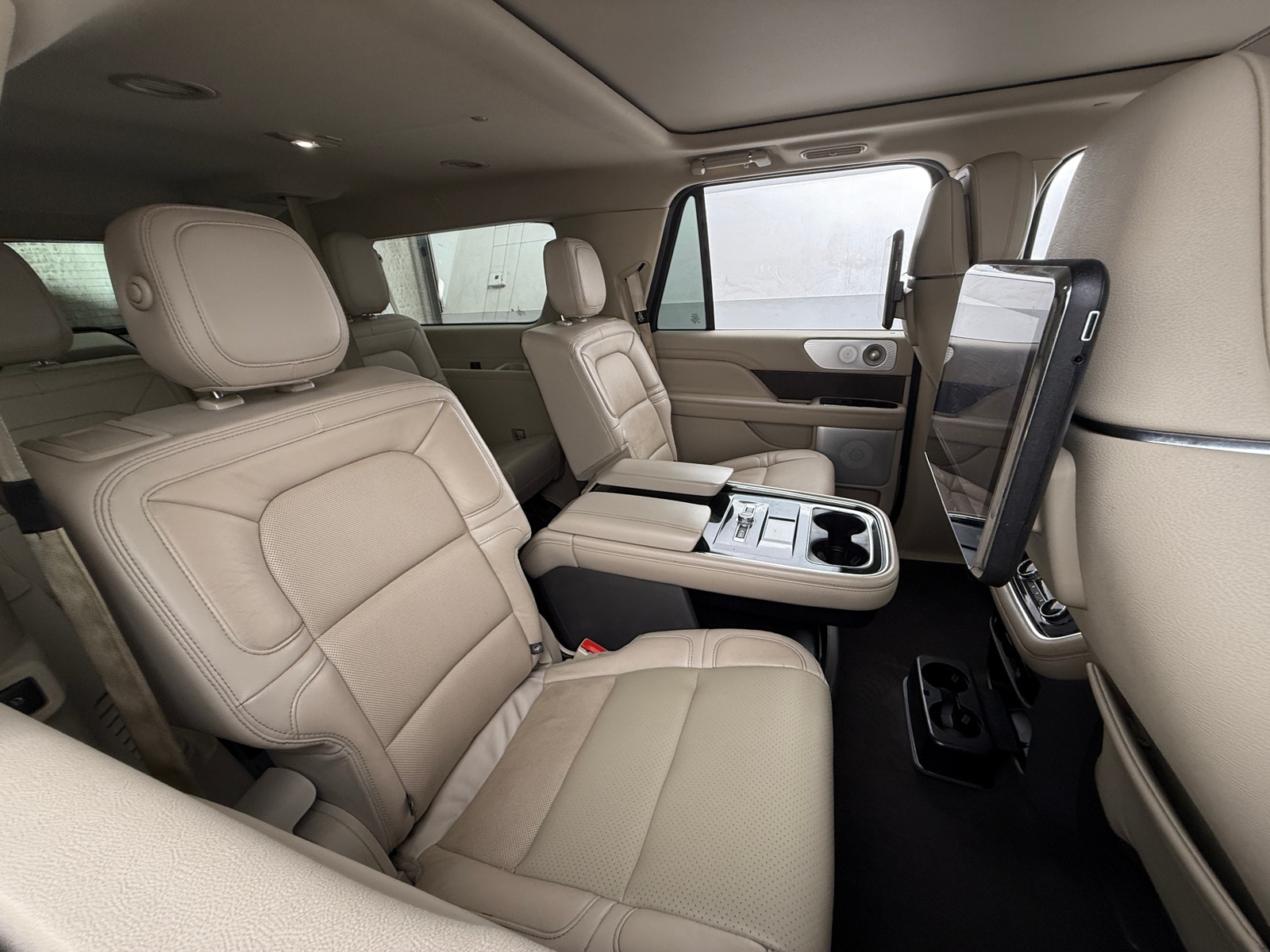 Thumbnail: 2020 Lincoln Navigator L - 5