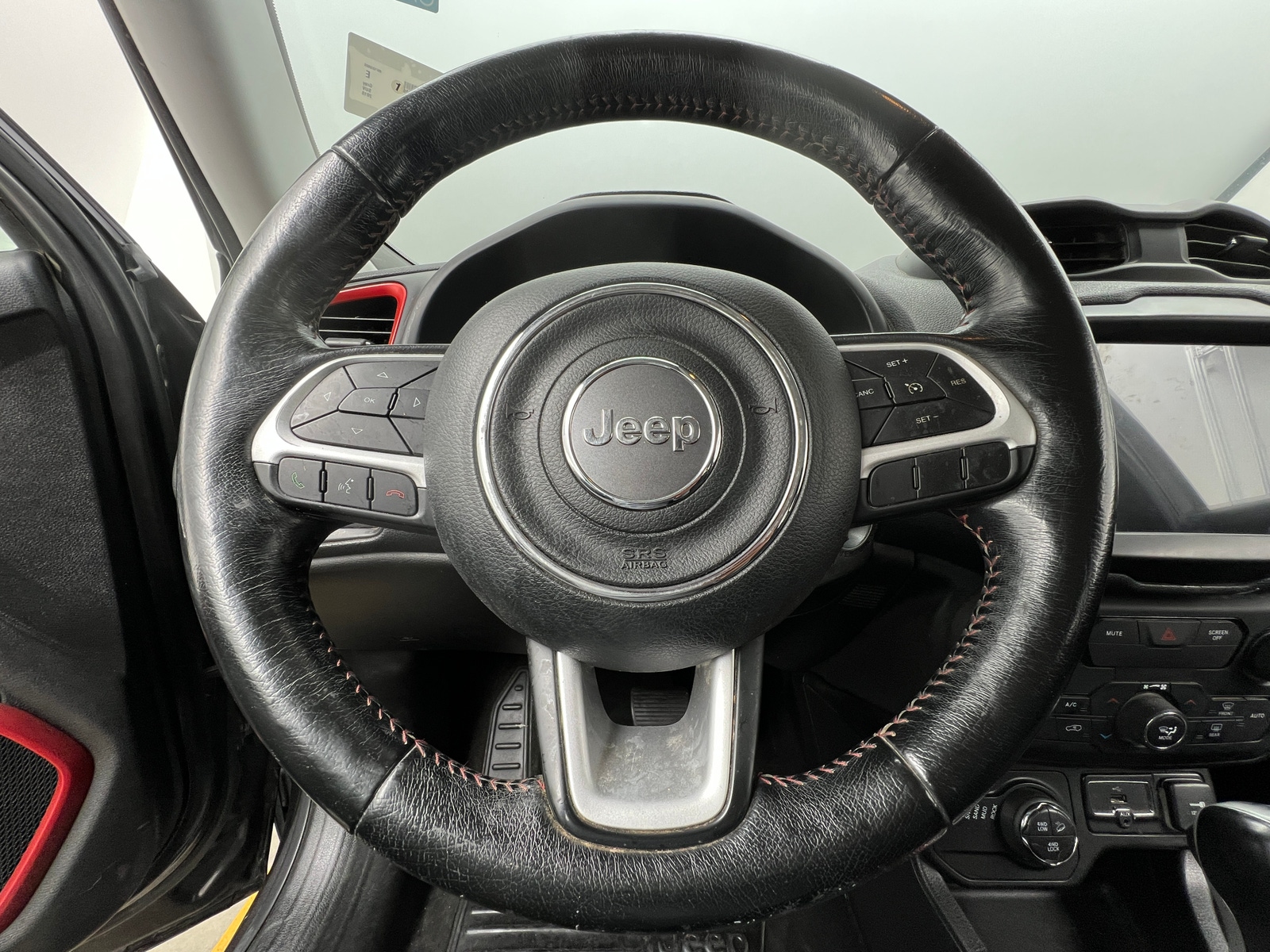 Thumbnail: 2018 Jeep Renegade - 5