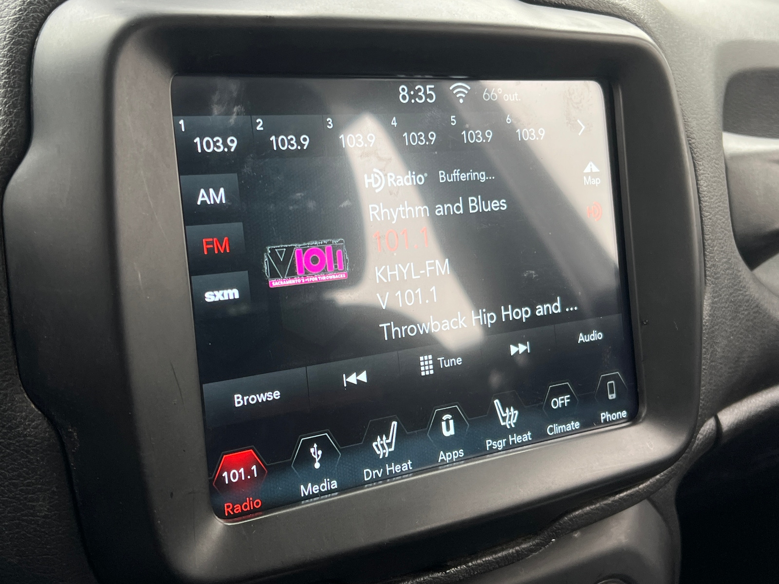 Thumbnail: 2018 Jeep Renegade - 4