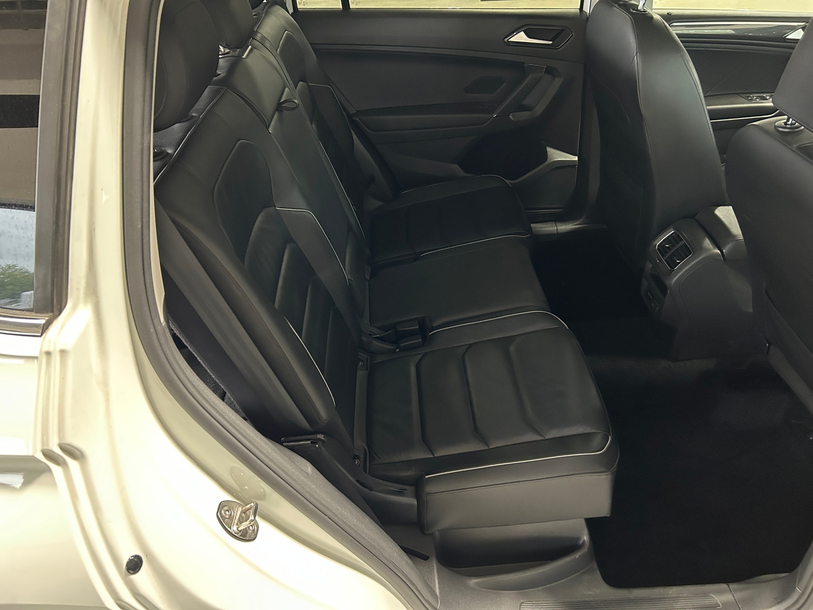 Thumbnail: 2018 Volkswagen Tiguan - 5