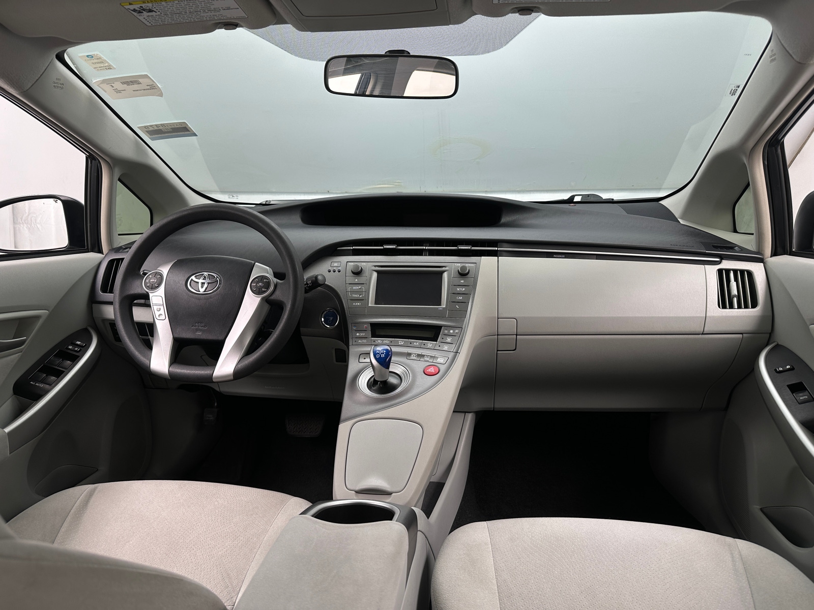 Thumbnail: 2015 Toyota Prius - 3