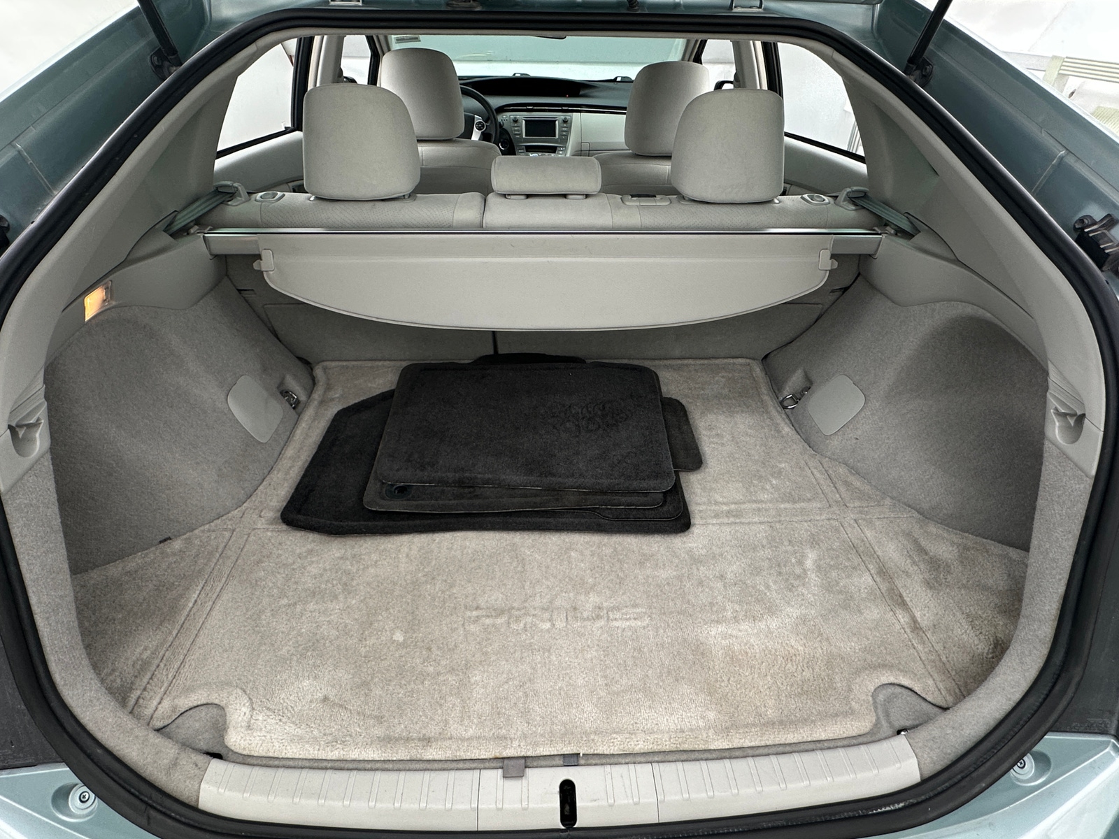 Thumbnail: 2015 Toyota Prius - 7