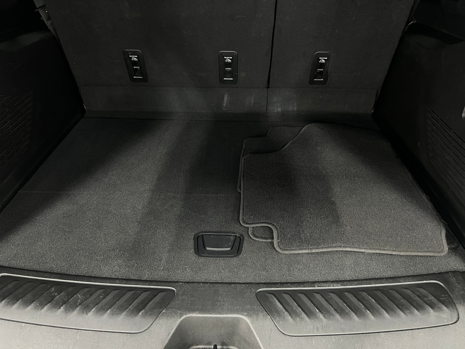 Thumbnail: 2022 GMC Yukon XL - 6