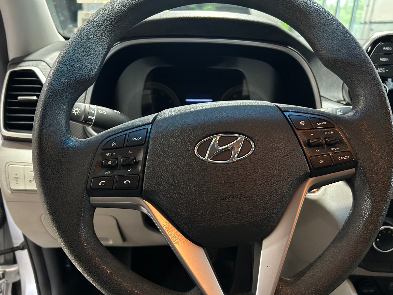 Thumbnail: 2019 Hyundai Tucson - 5