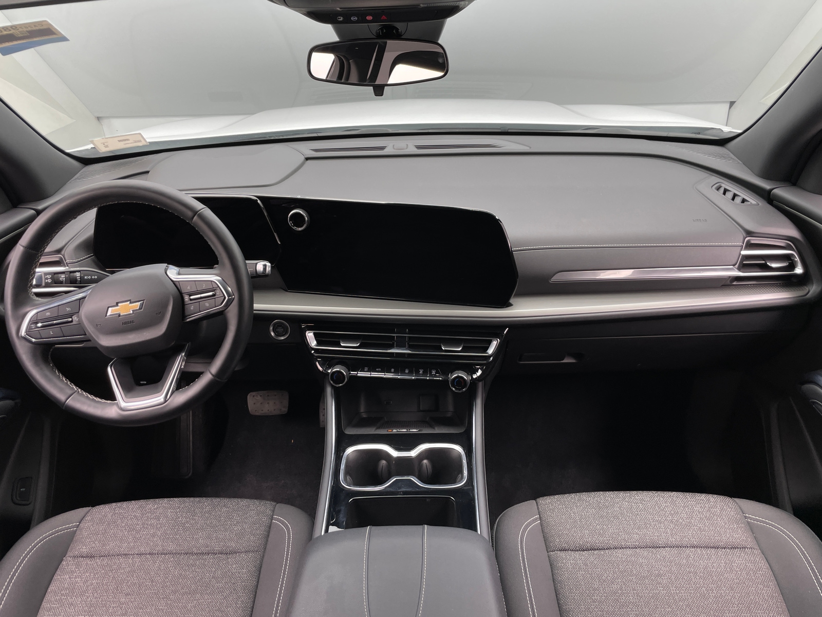 Thumbnail: 2025 Chevrolet Traverse - 3