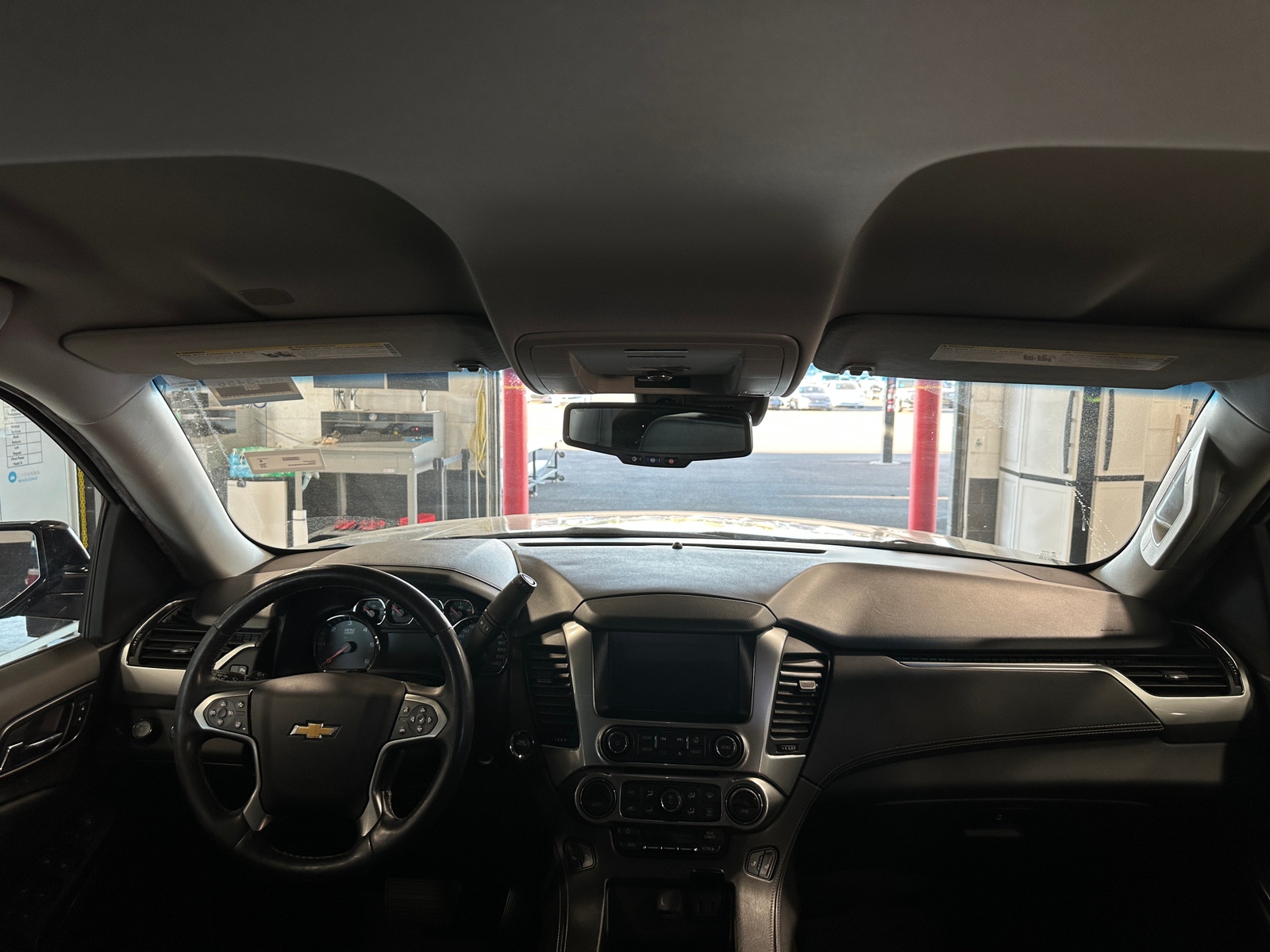 Thumbnail: 2019 Chevrolet Tahoe - 2
