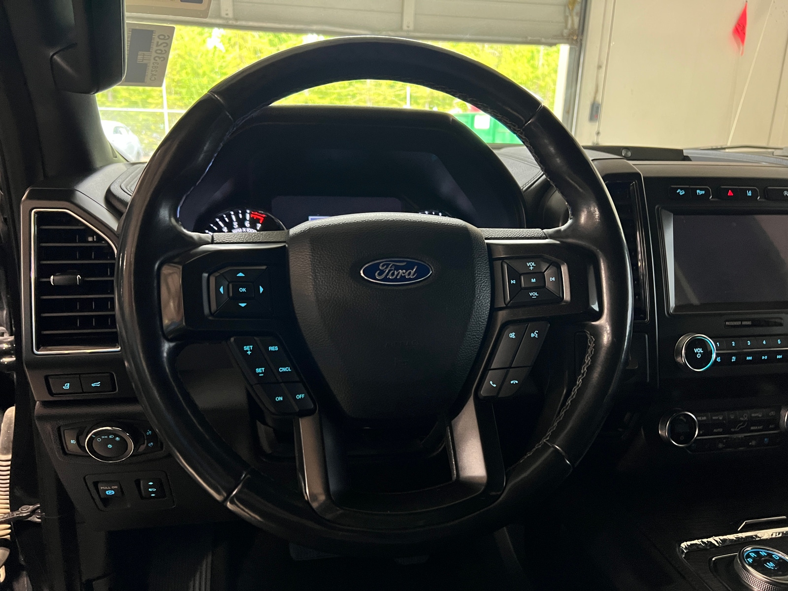 Thumbnail: 2020 Ford Expedition - 4