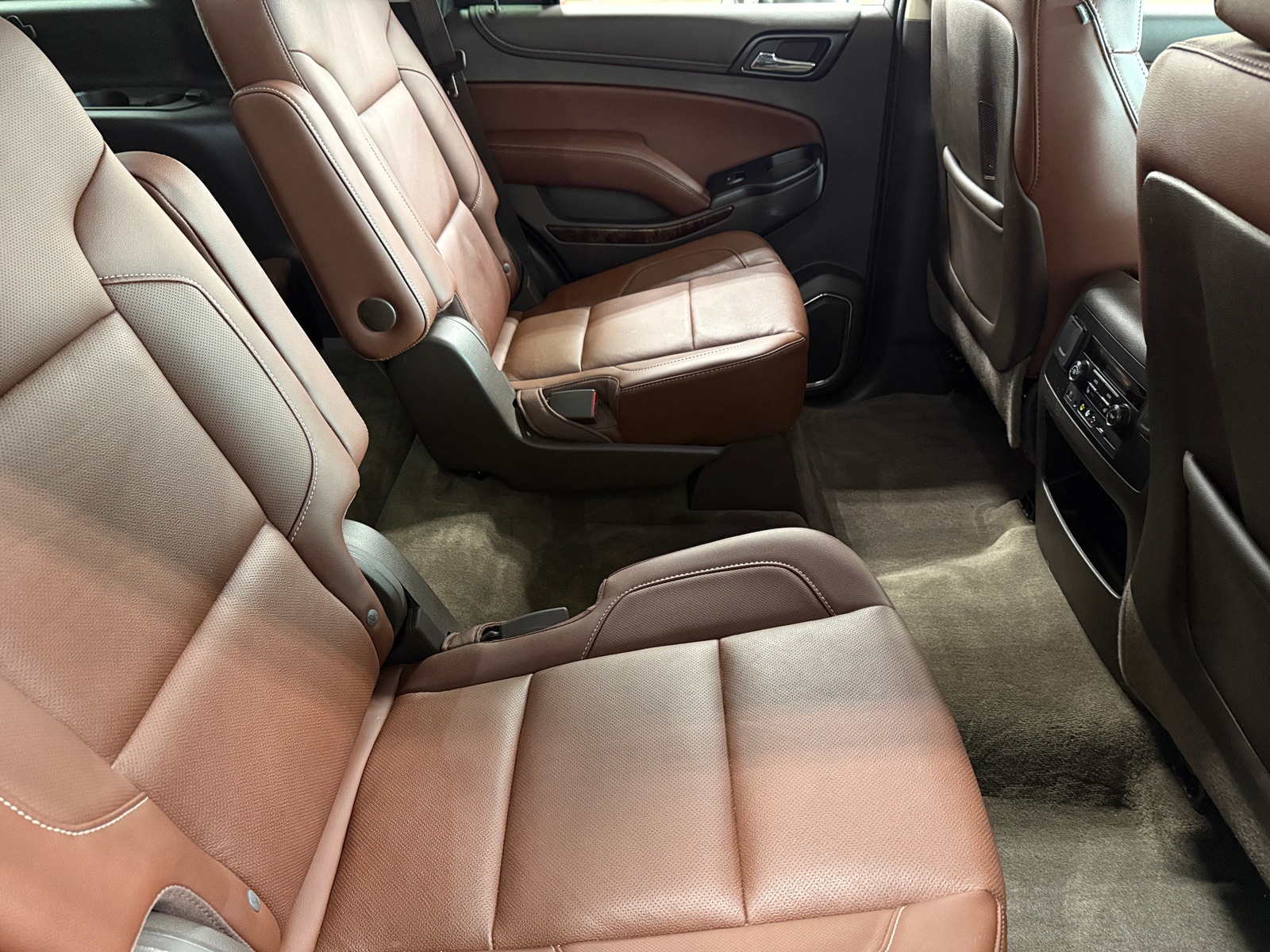 Thumbnail: 2015 Chevrolet Tahoe - 5