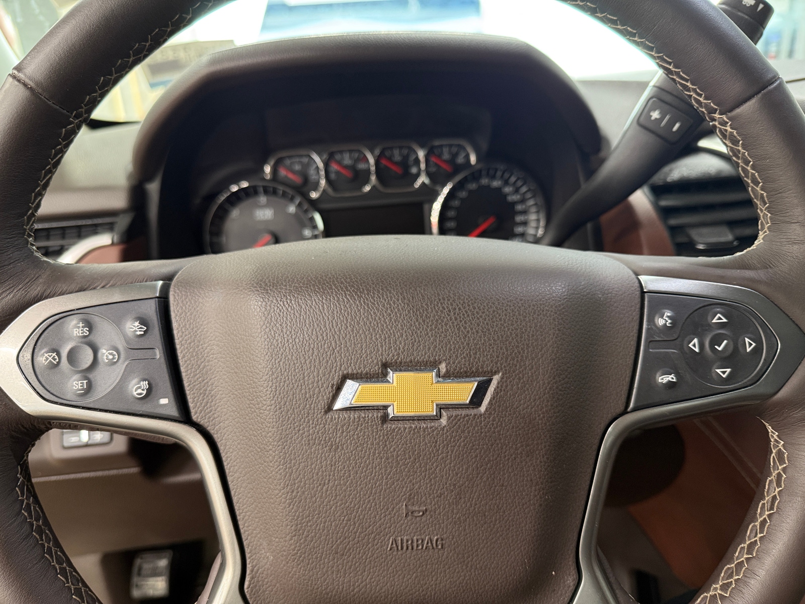 Thumbnail: 2015 Chevrolet Tahoe - 4