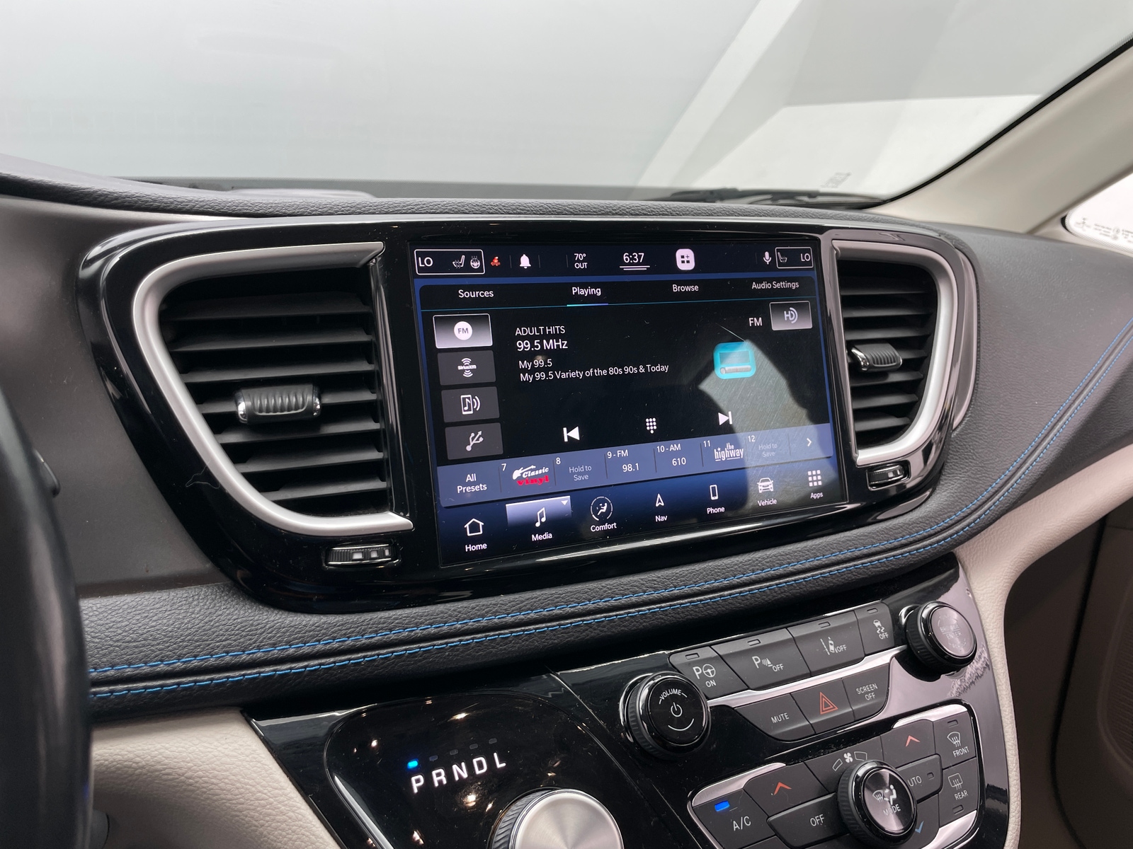 Thumbnail: 2021 Chrysler Pacifica - 3